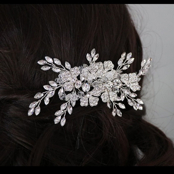 Crystal Wedding Comb silver, Large Wedding Hair Comb, Handmade Wedding Comb main image 4
